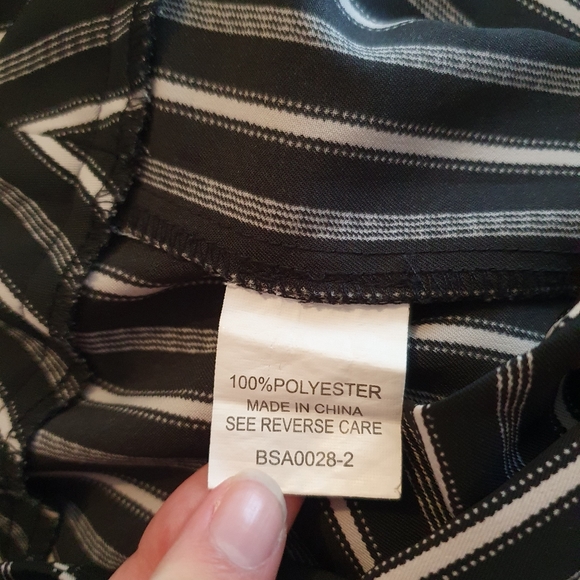 Ally fashion size 12 black/white striped shorts. - Picture 4 of 4